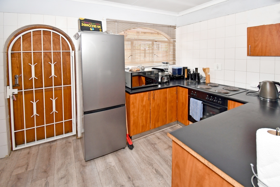 2 Bedroom Property for Sale in Corlett Gardens Gauteng
