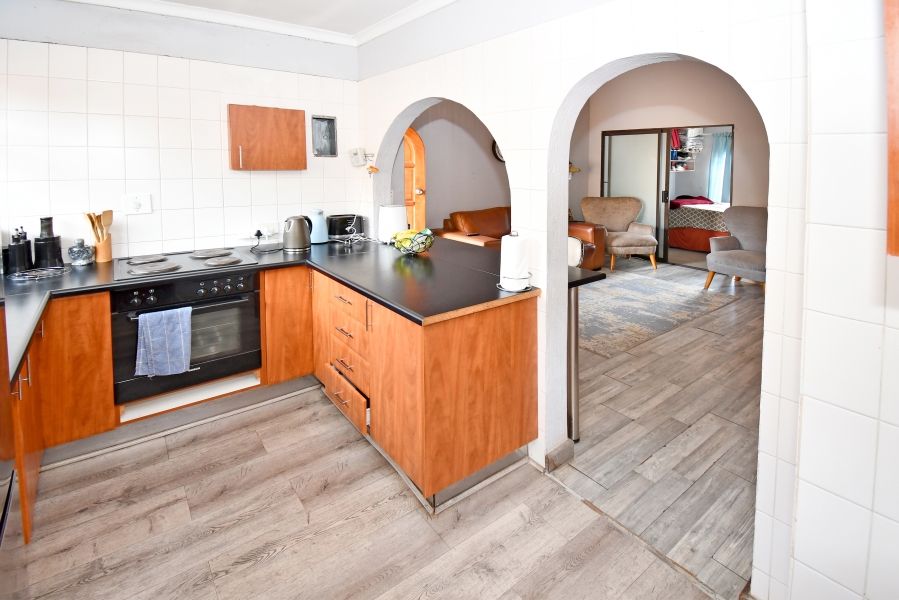 2 Bedroom Property for Sale in Corlett Gardens Gauteng