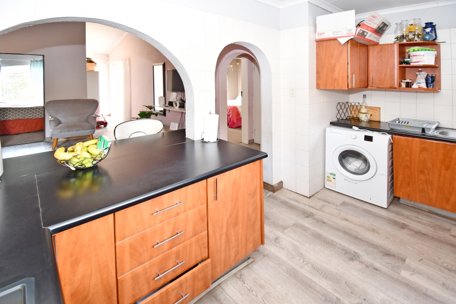 2 Bedroom Property for Sale in Corlett Gardens Gauteng