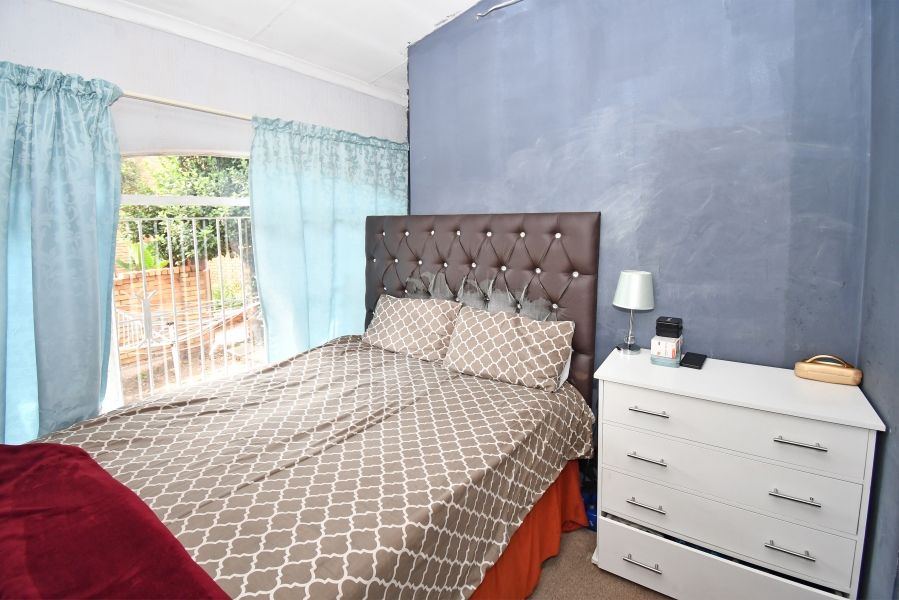 2 Bedroom Property for Sale in Corlett Gardens Gauteng