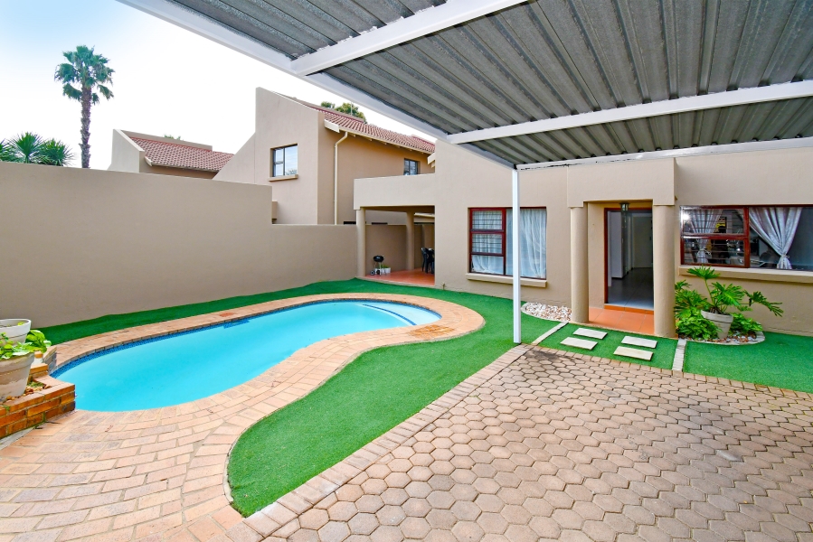 3 Bedroom Property for Sale in North Riding Gauteng