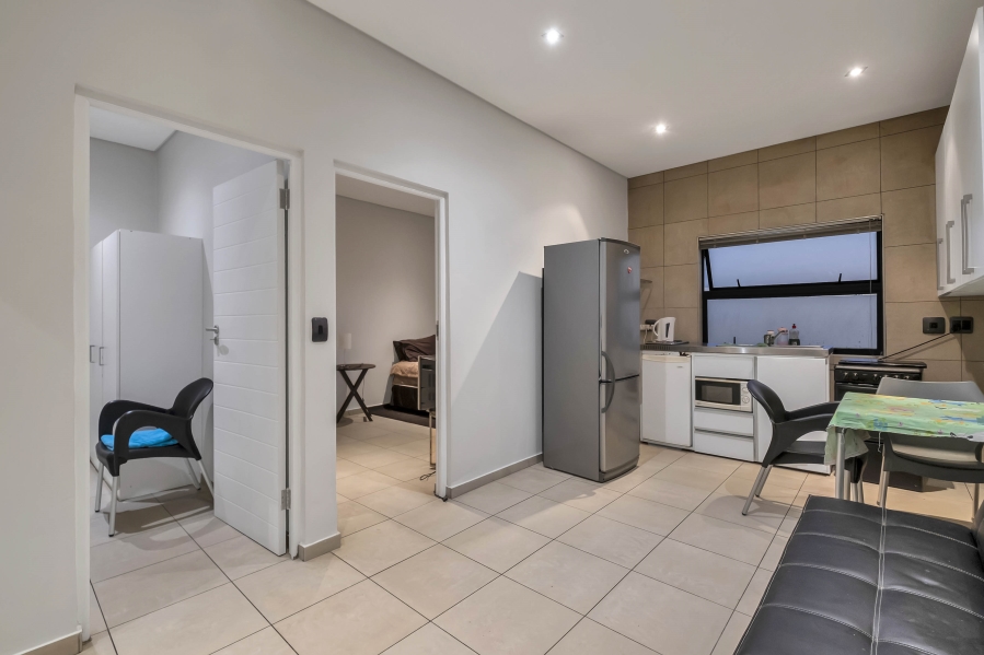 6 Bedroom Property for Sale in Linden Gauteng