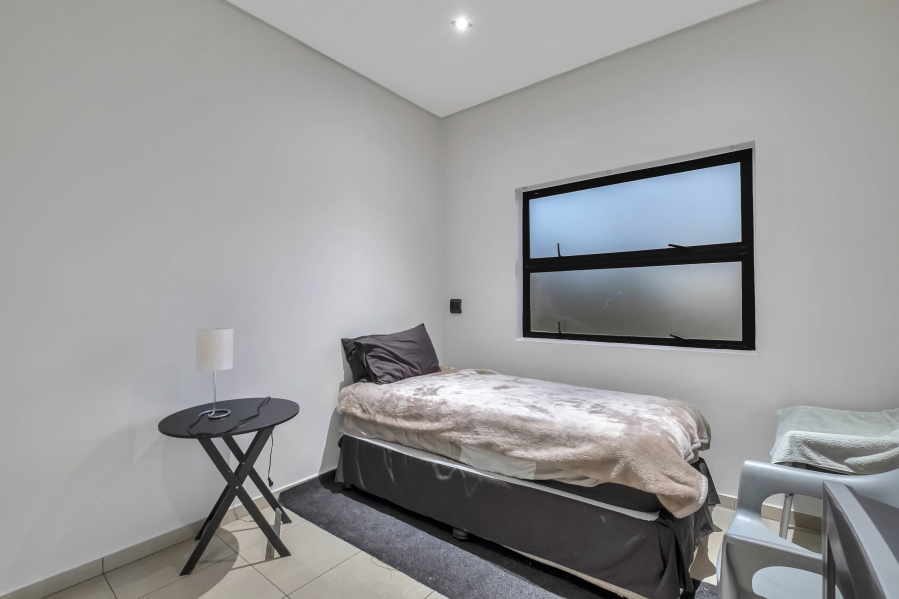 6 Bedroom Property for Sale in Linden Gauteng