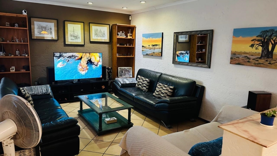 3 Bedroom Property for Sale in Bergbron Gauteng