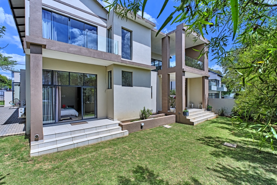 4 Bedroom Property for Sale in Waterfall Country Village Gauteng