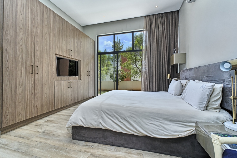 4 Bedroom Property for Sale in Waterfall Country Village Gauteng