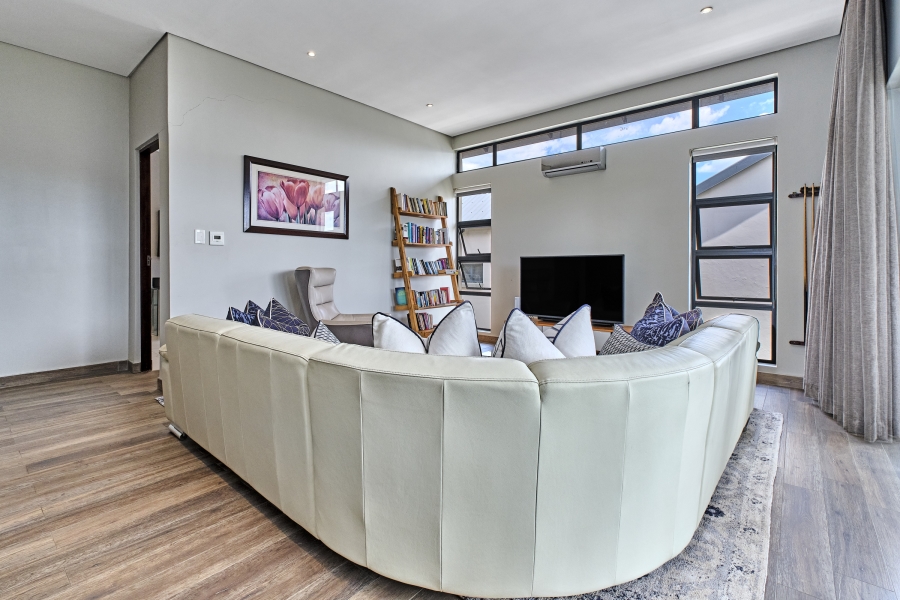 4 Bedroom Property for Sale in Waterfall Country Village Gauteng