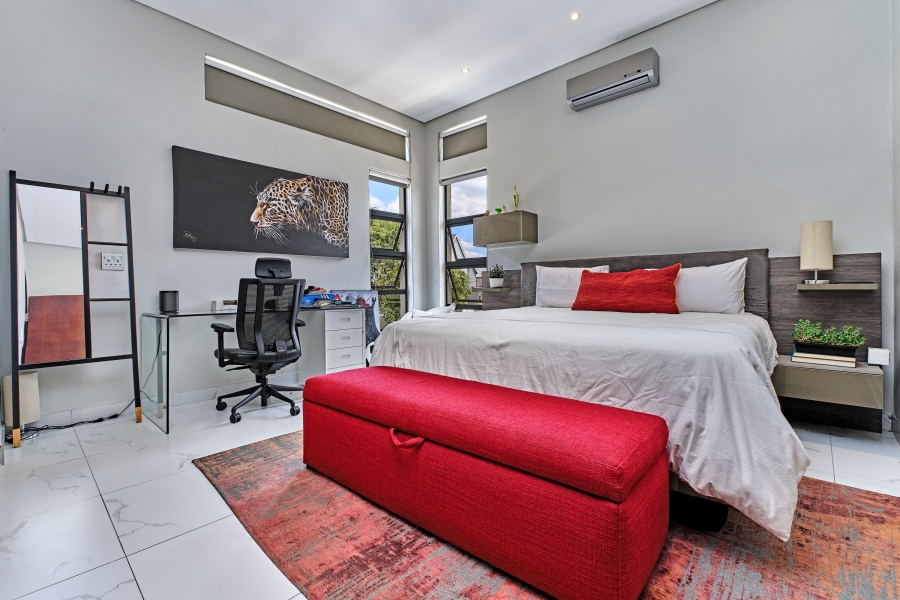 4 Bedroom Property for Sale in Waterfall Country Village Gauteng