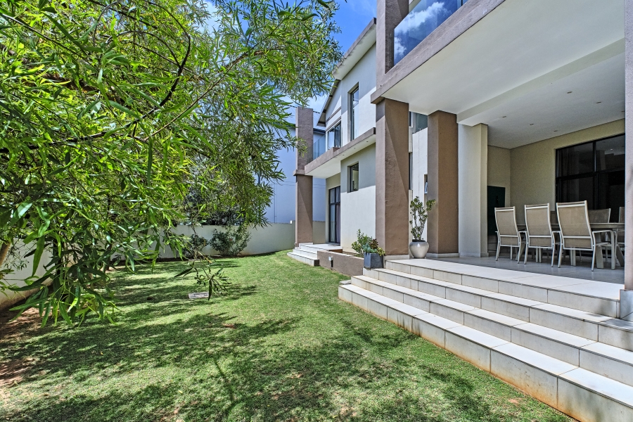 4 Bedroom Property for Sale in Waterfall Country Village Gauteng