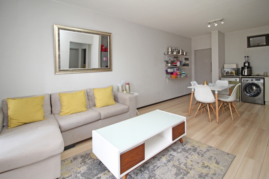 To Let 2 Bedroom Property for Rent in Broadacres Gauteng