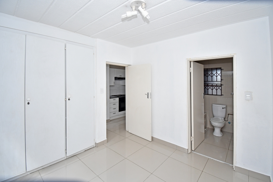 1 Bedroom Property for Sale in Morningside Gauteng