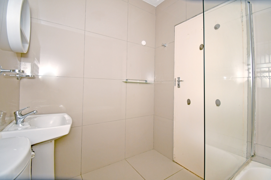 1 Bedroom Property for Sale in Morningside Gauteng