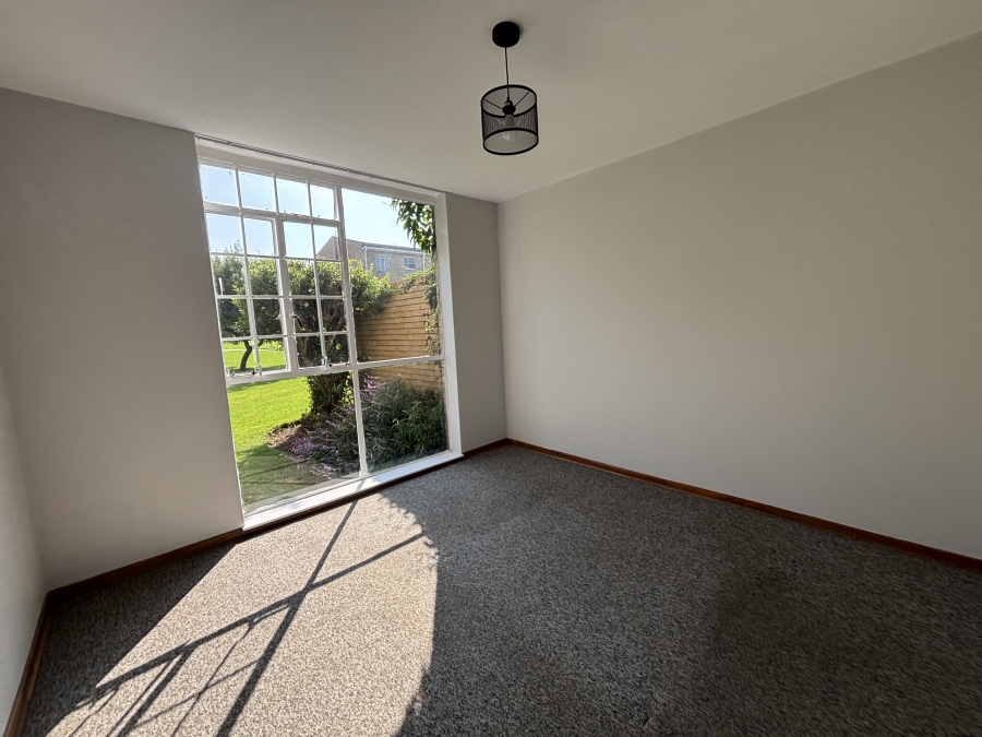 2 Bedroom Property for Sale in Morehill Gauteng