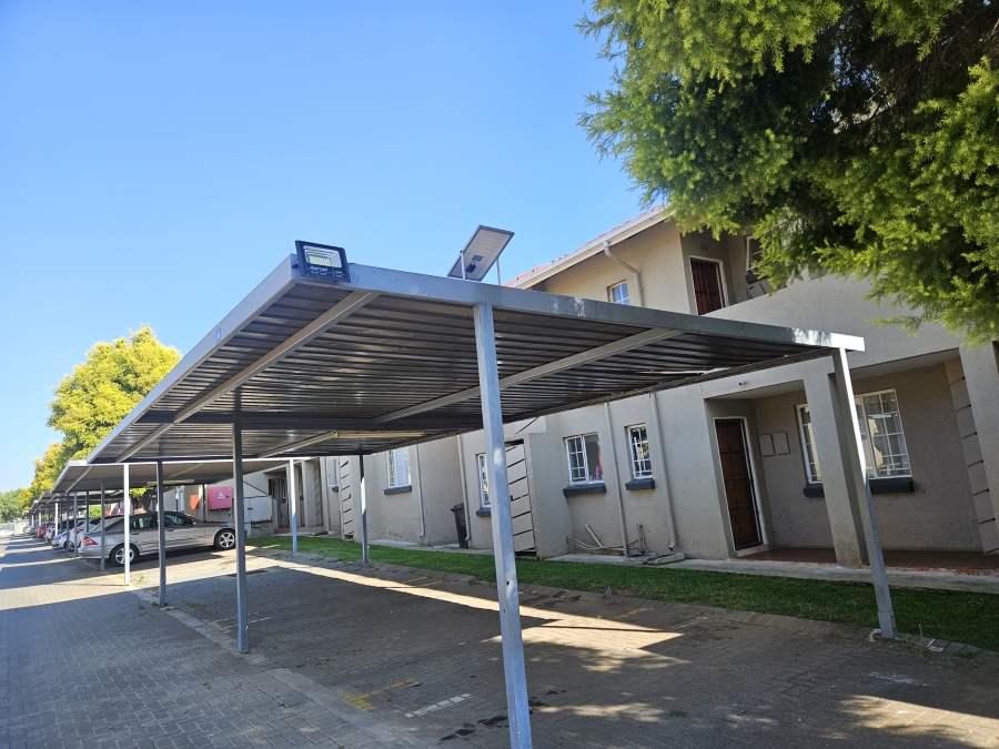 2 Bedroom Property for Sale in Eden Glen Gauteng