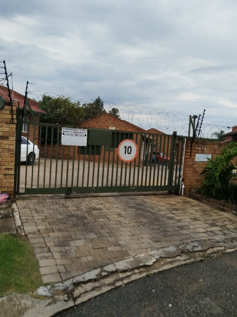 2 Bedroom Property for Sale in Birchleigh Gauteng