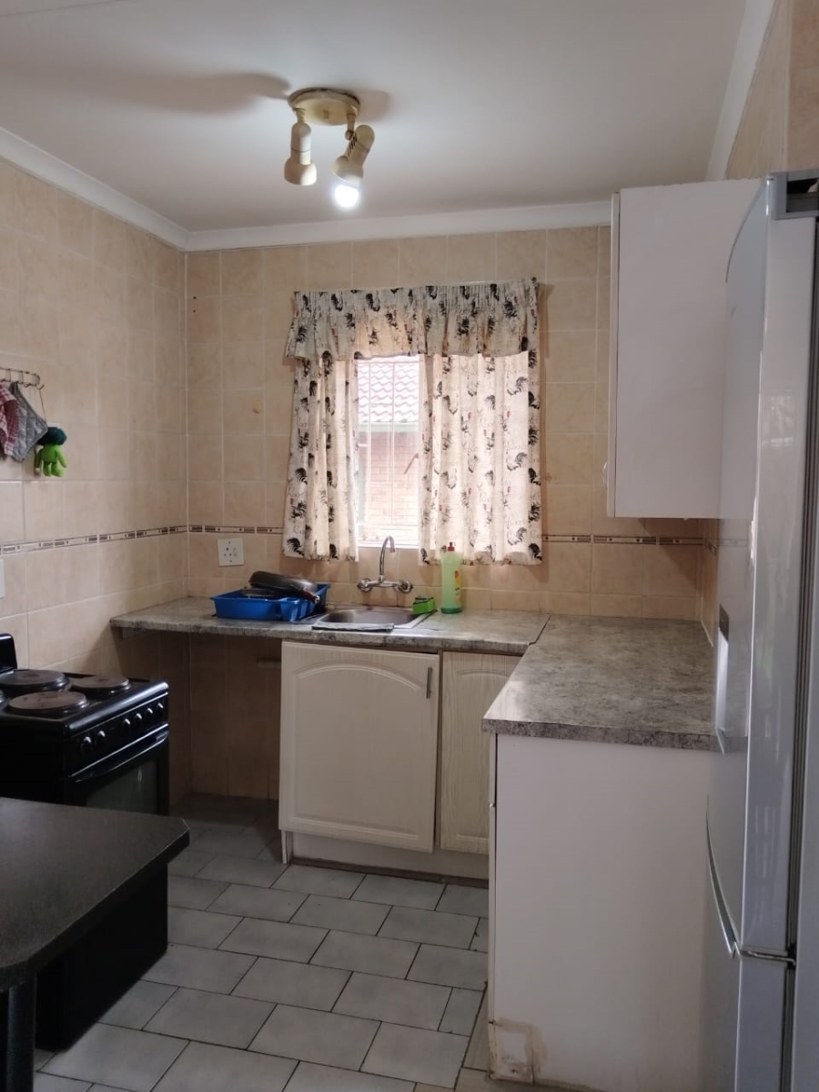 2 Bedroom Property for Sale in Birchleigh Gauteng
