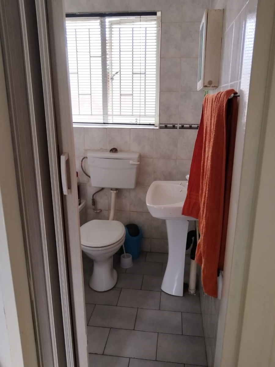2 Bedroom Property for Sale in Birchleigh Gauteng