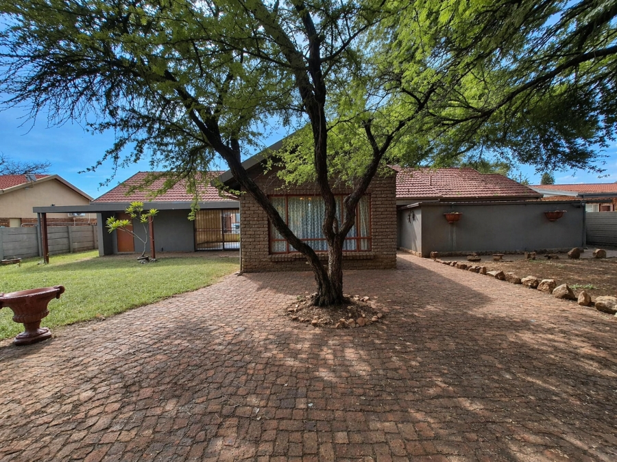3 Bedroom Property for Sale in Sinoville Gauteng