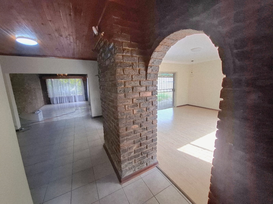 3 Bedroom Property for Sale in Sinoville Gauteng