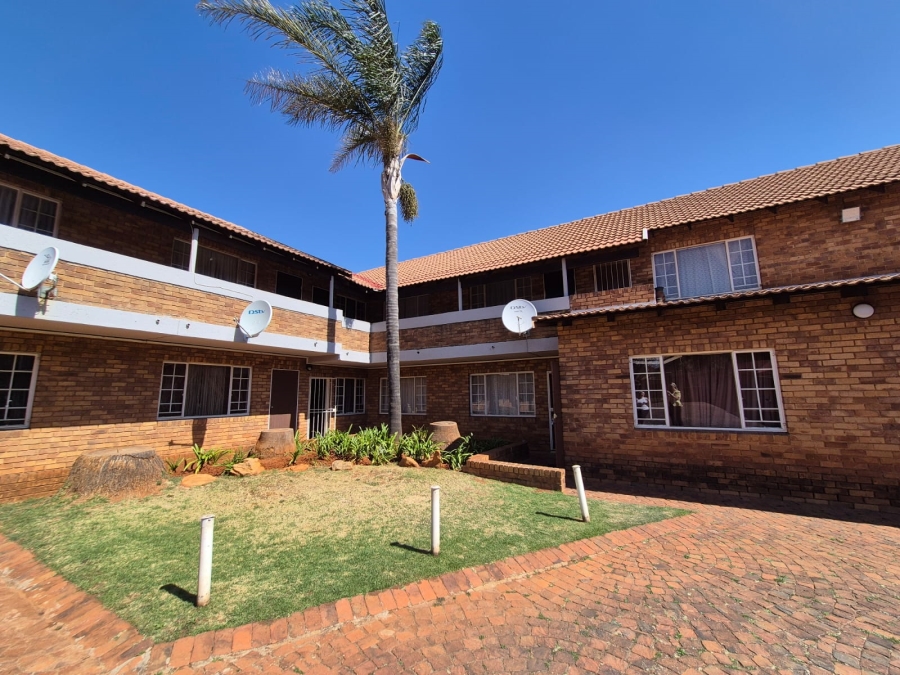 1 Bedroom Property for Sale in Kenleaf Gauteng