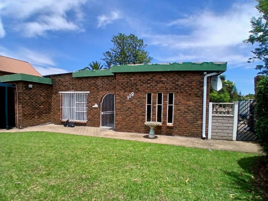 4 Bedroom Property for Sale in Sunair Park Gauteng