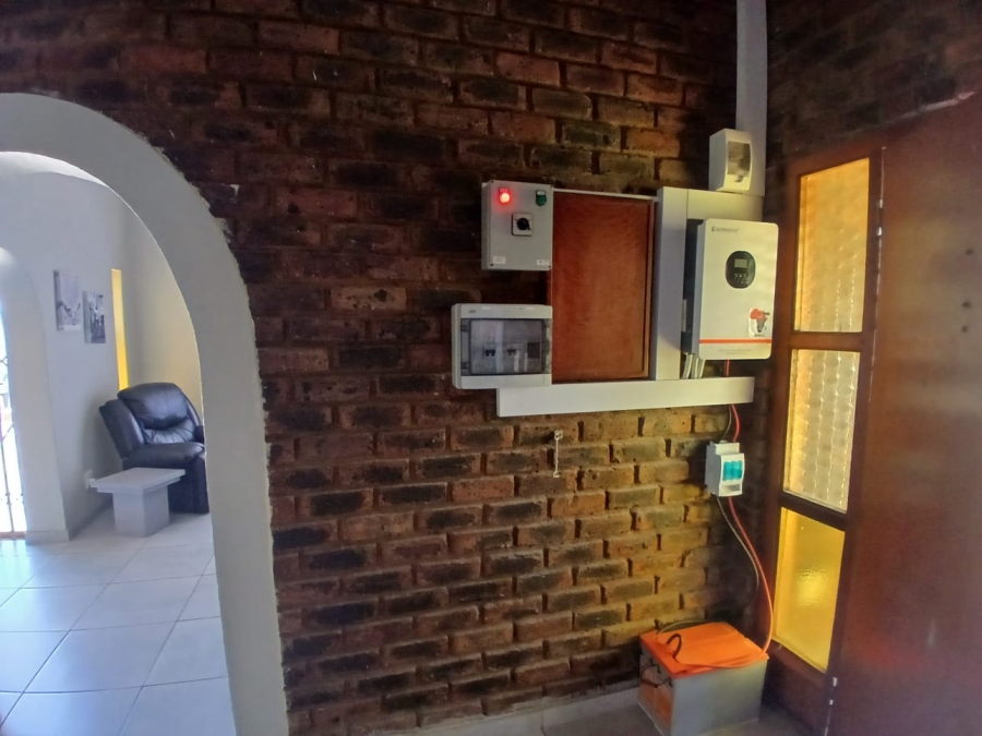 4 Bedroom Property for Sale in Sunair Park Gauteng