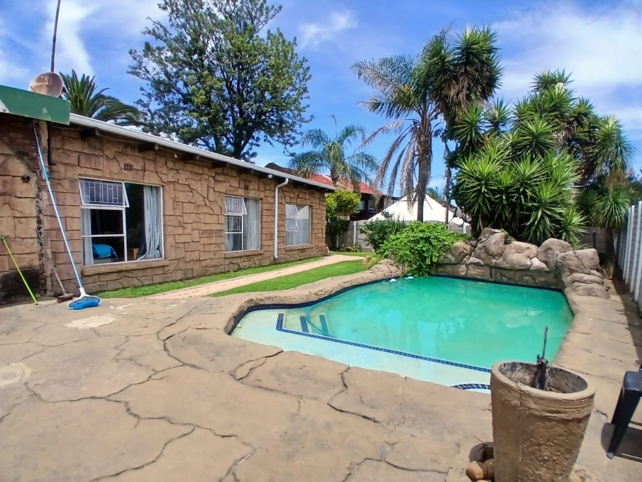 4 Bedroom Property for Sale in Sunair Park Gauteng