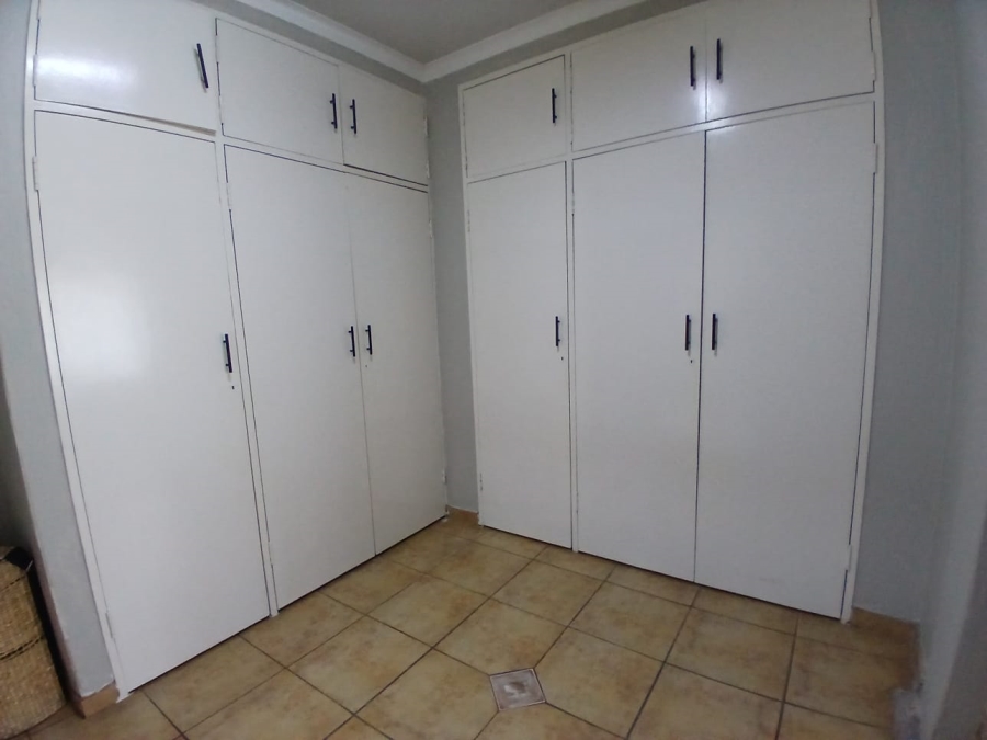 4 Bedroom Property for Sale in Sunair Park Gauteng