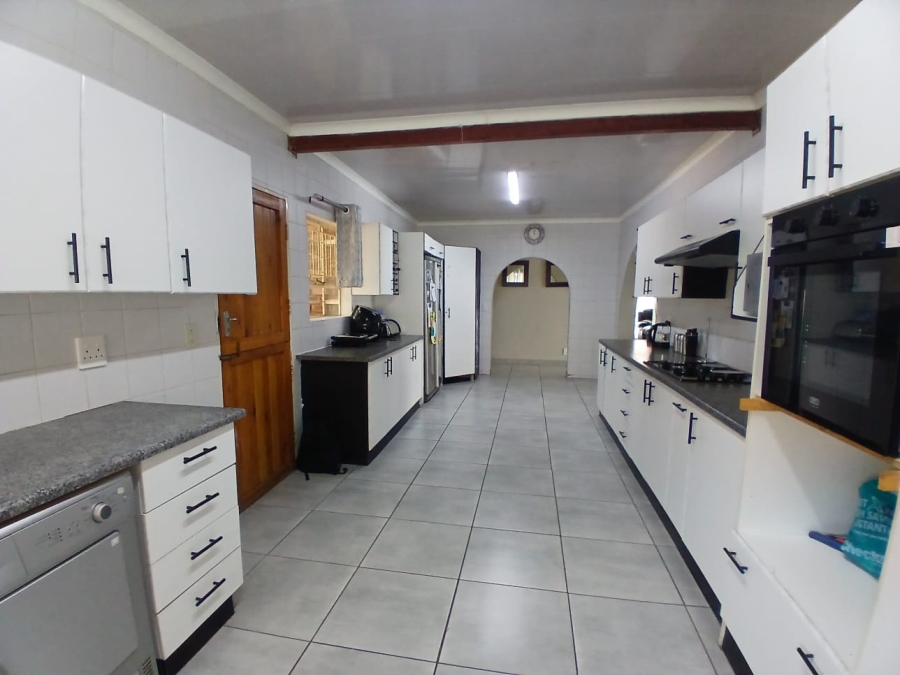 4 Bedroom Property for Sale in Sunair Park Gauteng