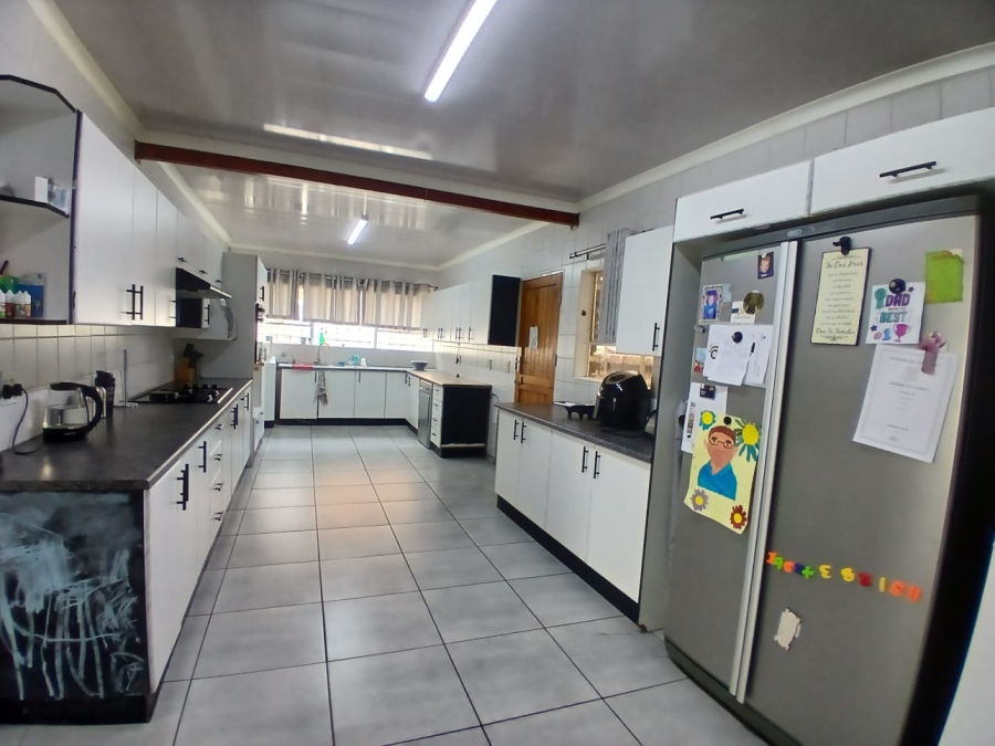 4 Bedroom Property for Sale in Sunair Park Gauteng