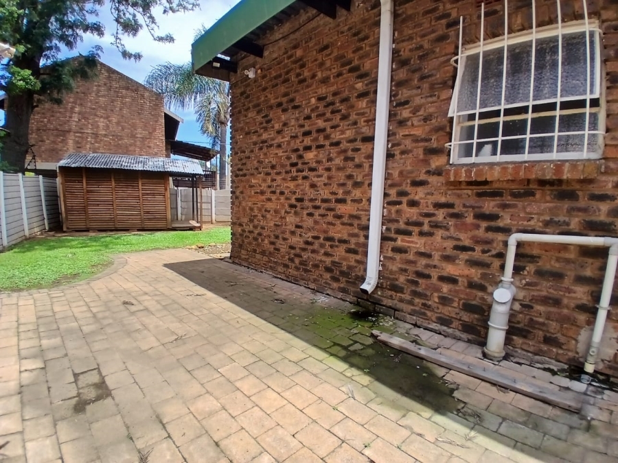 4 Bedroom Property for Sale in Sunair Park Gauteng