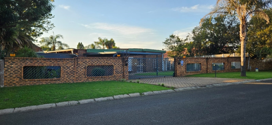 4 Bedroom Property for Sale in Sunair Park Gauteng