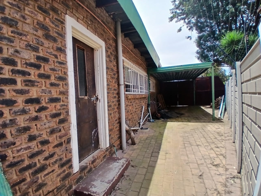4 Bedroom Property for Sale in Sunair Park Gauteng
