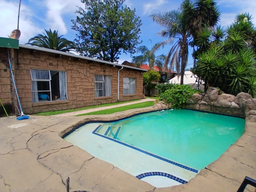 4 Bedroom Property for Sale in Sunair Park Gauteng