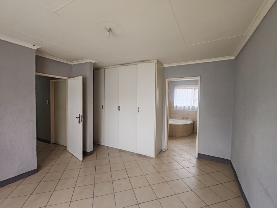 To Let 3 Bedroom Property for Rent in Minnebron Gauteng