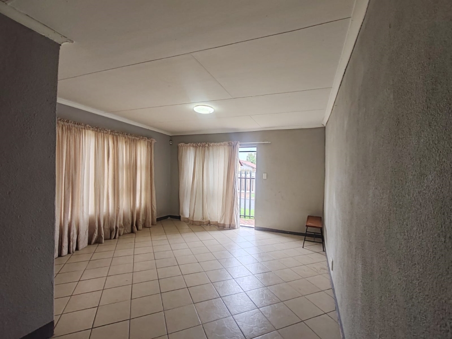 To Let 3 Bedroom Property for Rent in Minnebron Gauteng