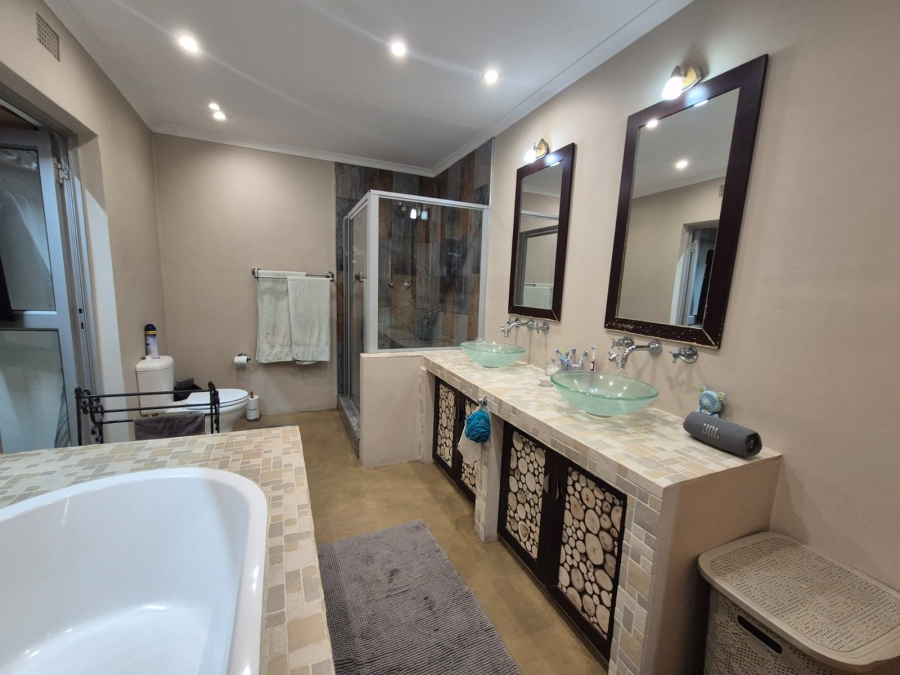 4 Bedroom Property for Sale in Vanderbijlpark SE Gauteng