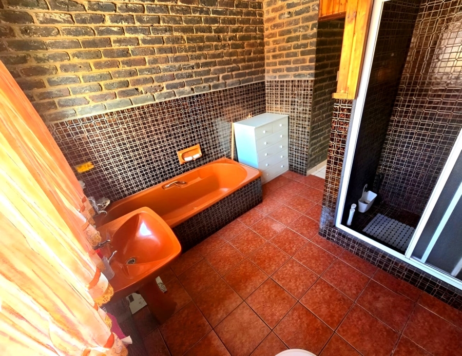 3 Bedroom Property for Sale in Vanderbijlpark SE 2 Gauteng