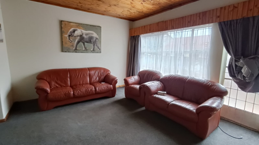4 Bedroom Property for Sale in Vanderbijlpark SE 7 Gauteng