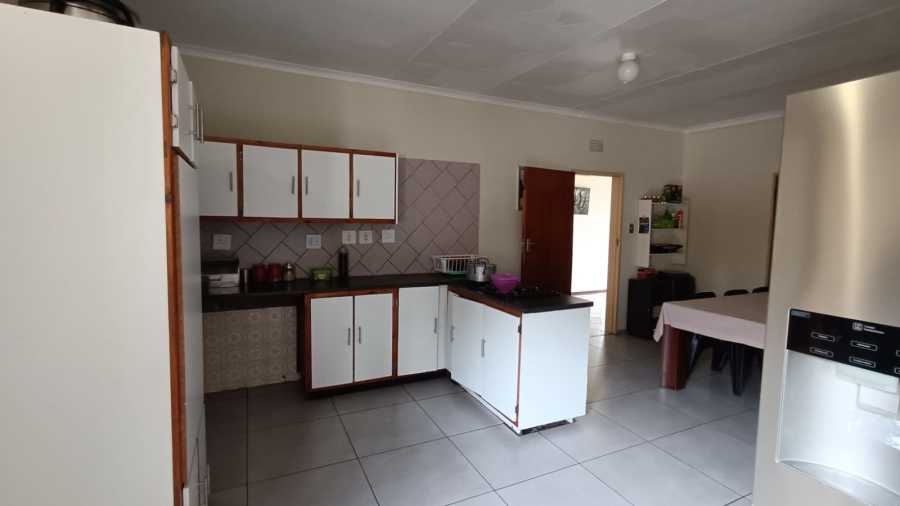4 Bedroom Property for Sale in Vanderbijlpark SE 7 Gauteng