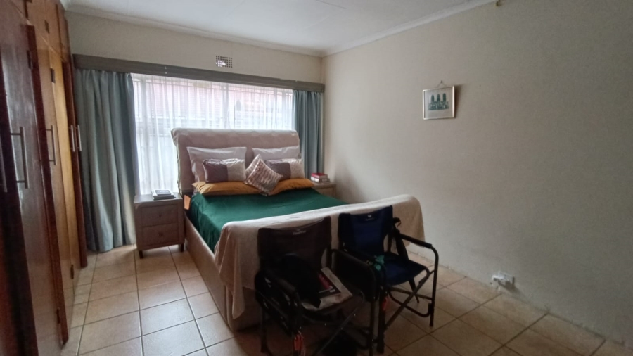 4 Bedroom Property for Sale in Vanderbijlpark SE 7 Gauteng