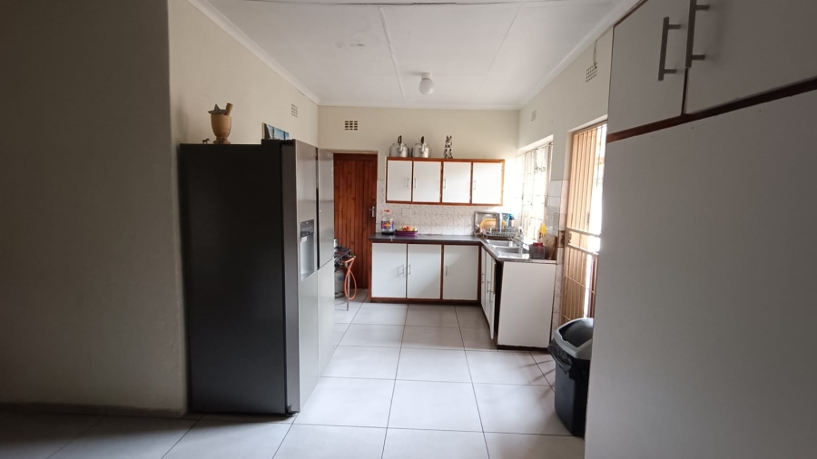4 Bedroom Property for Sale in Vanderbijlpark SE 7 Gauteng