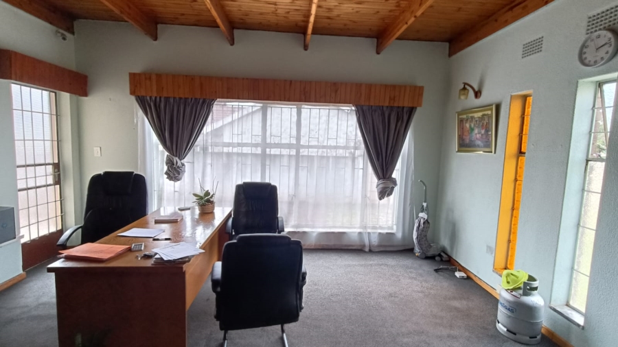 4 Bedroom Property for Sale in Vanderbijlpark SE 7 Gauteng