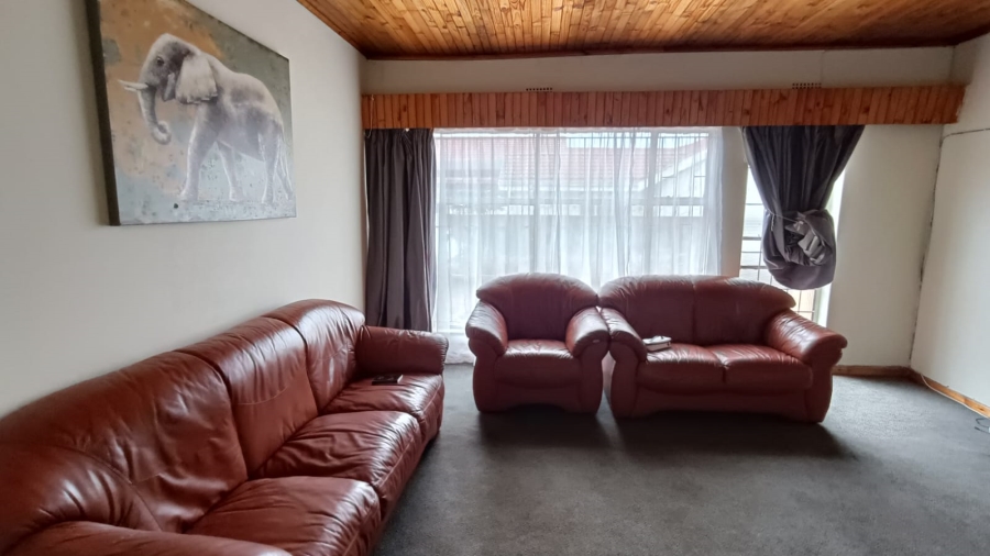 4 Bedroom Property for Sale in Vanderbijlpark SE 7 Gauteng