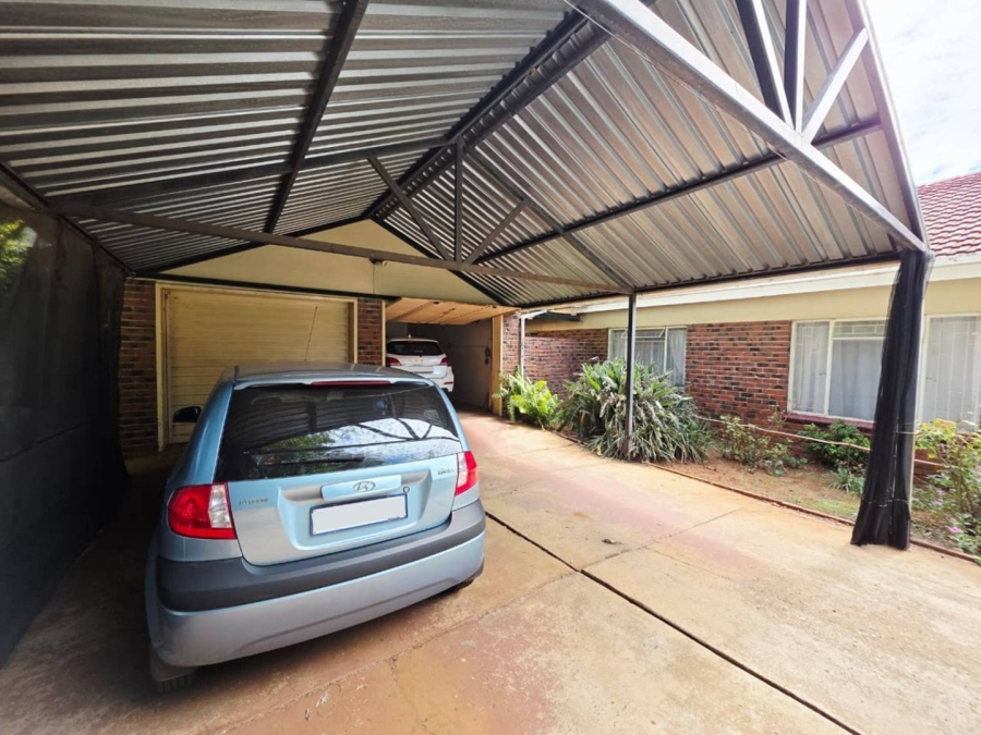 3 Bedroom Property for Sale in Sinoville Gauteng
