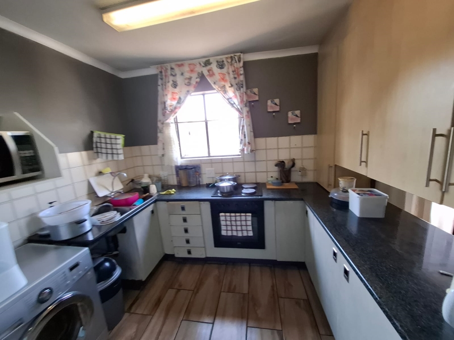 2 Bedroom Property for Sale in Villieria Gauteng