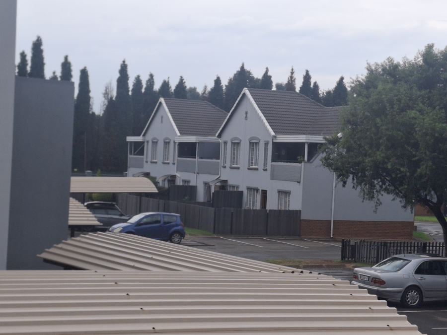 2 Bedroom Property for Sale in Brentwood Gauteng