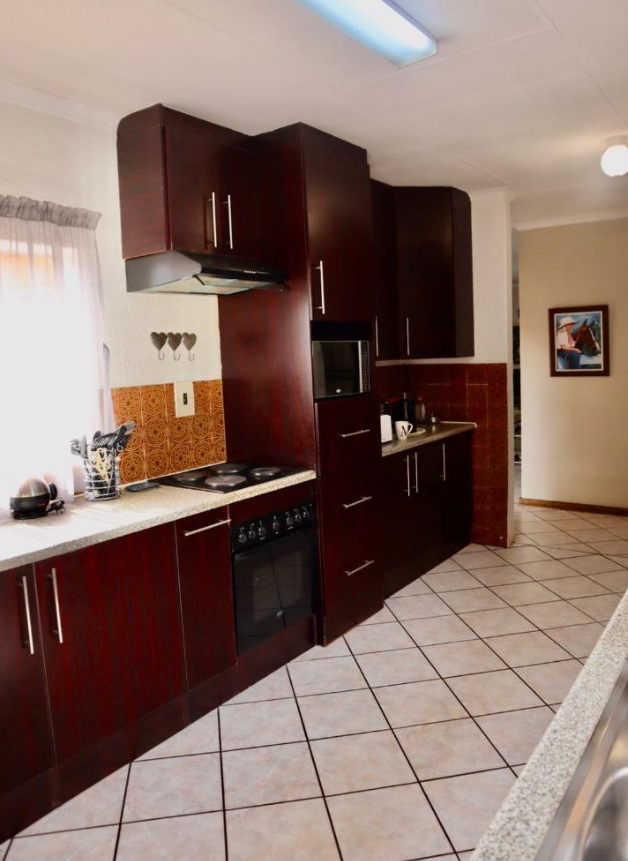 3 Bedroom Property for Sale in Brackenhurst Gauteng