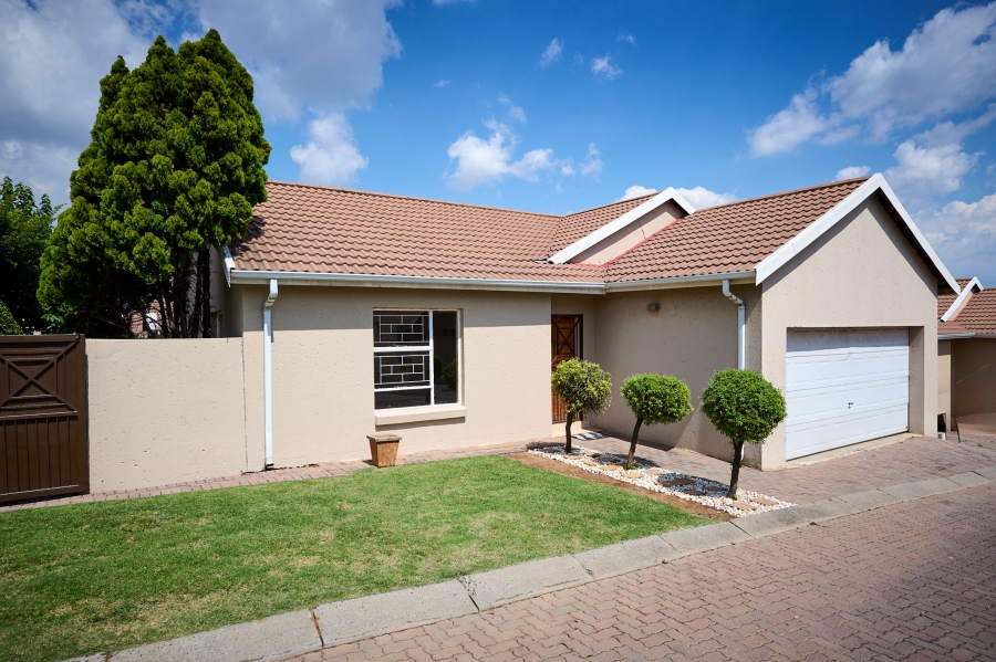 3 Bedroom Property for Sale in Halfway Gardens Gauteng