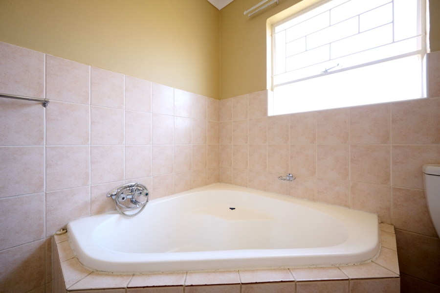 3 Bedroom Property for Sale in Halfway Gardens Gauteng